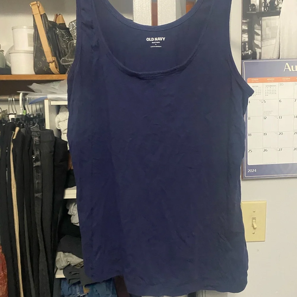 Tank top - Picture 1 of 2